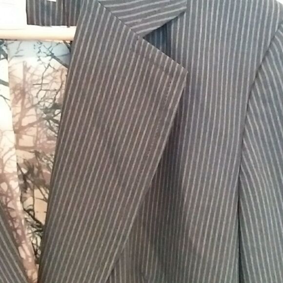 Jones New York Dark Gray Pinstriped Blazer Sz 14 - Picture 5 of 5